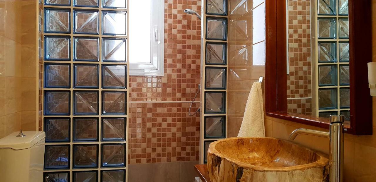 Spacious Apartment In The Historical Center Of Athena Bagian luar foto