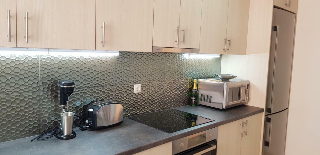 Spacious Apartment In The Historical Center Of Athena Bagian luar foto
