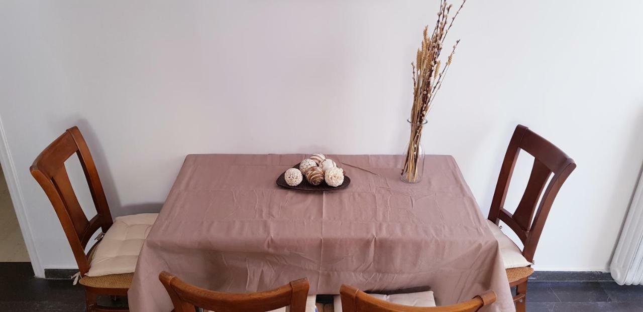 Spacious Apartment In The Historical Center Of Athena Bagian luar foto