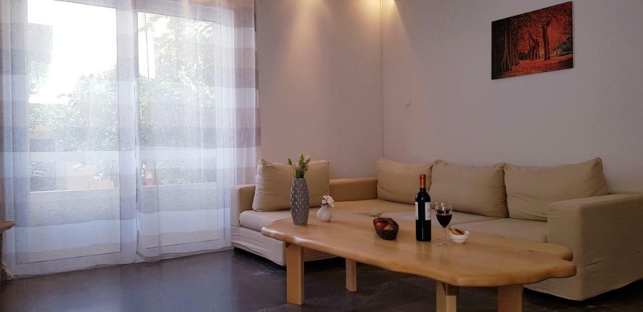 Spacious Apartment In The Historical Center Of Athena Bagian luar foto