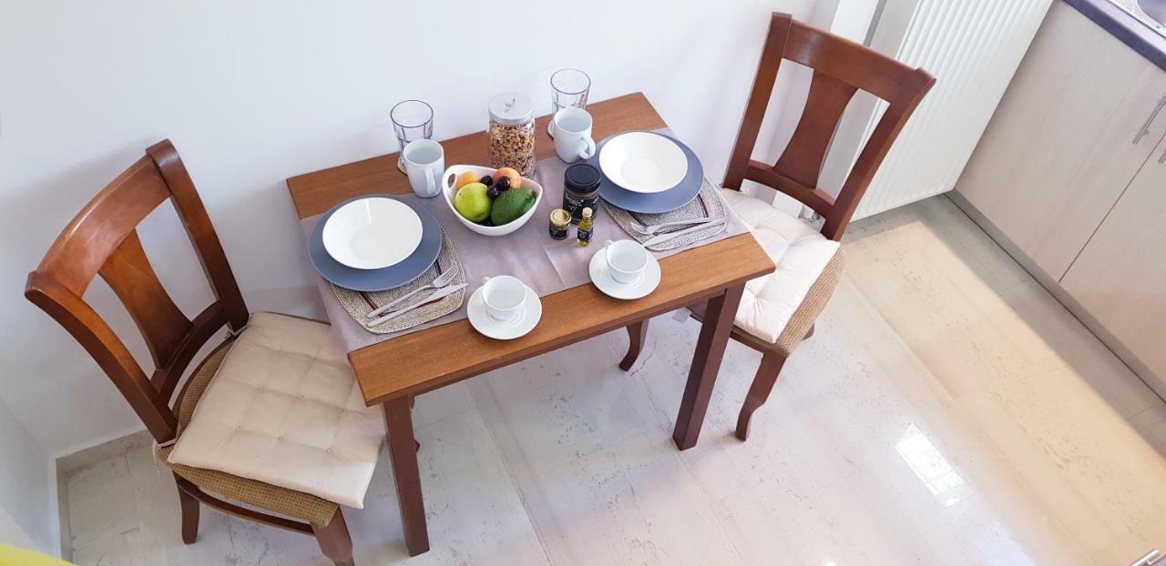 Spacious Apartment In The Historical Center Of Athena Bagian luar foto